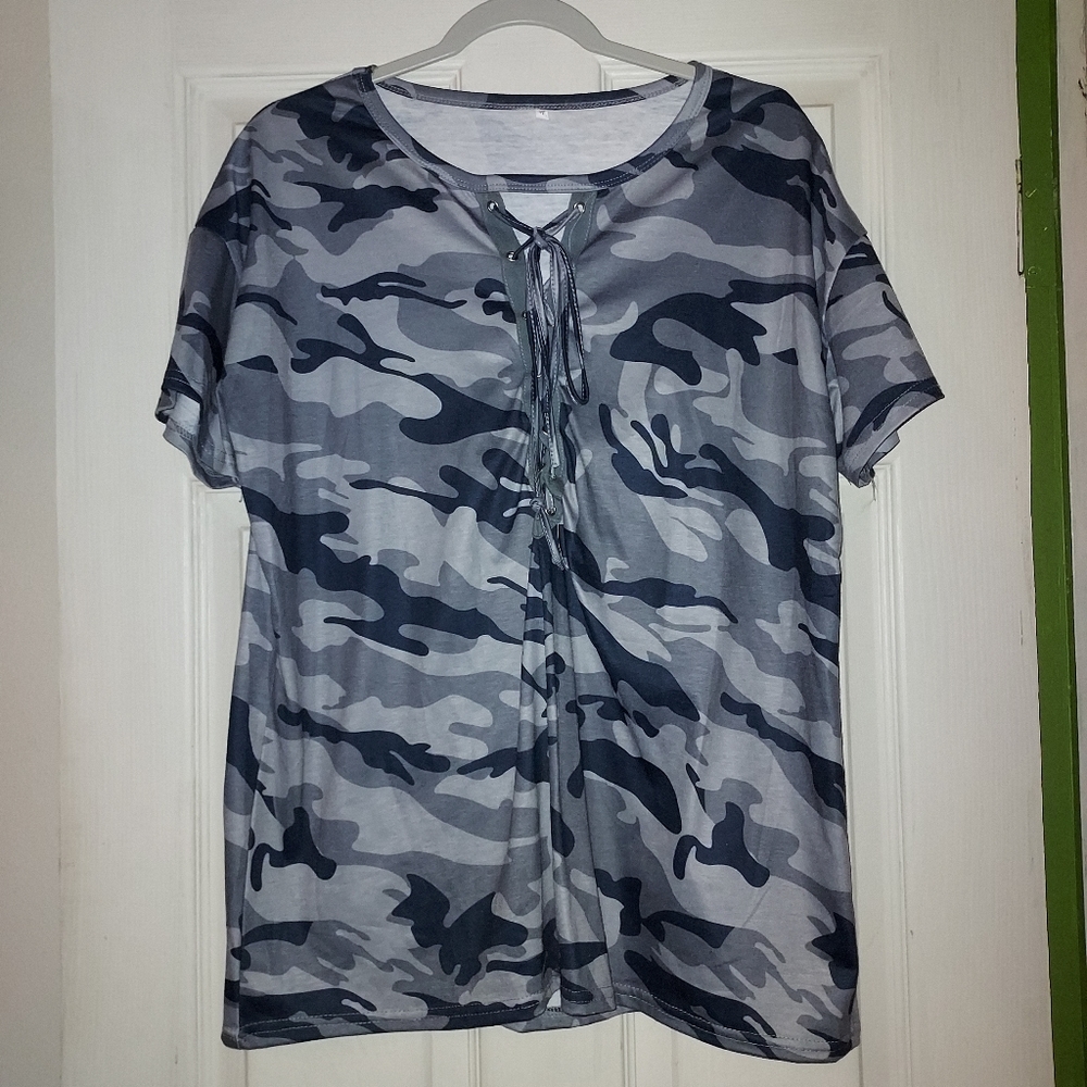 Womens blue camo shirt keyhole neck lace up 3 XL